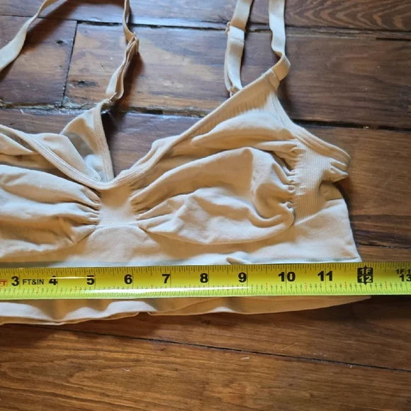 M SKIMS Cream Comfort Bra - Picture 4 of 5